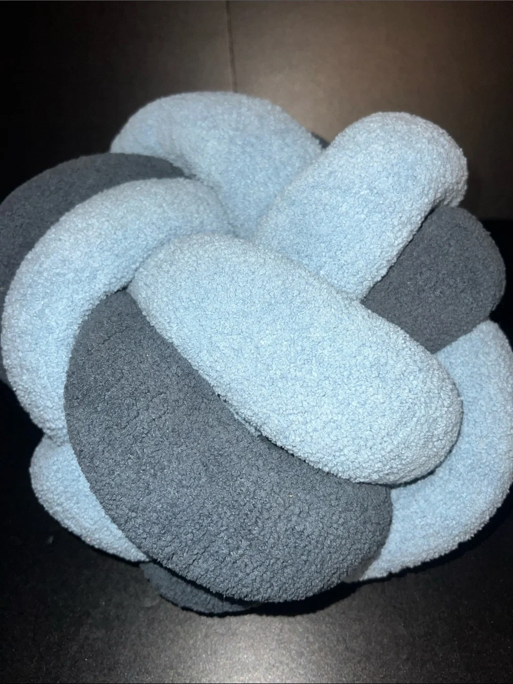 Sunday Citizen 2-tone blues knotted “snug” pillow- NWT